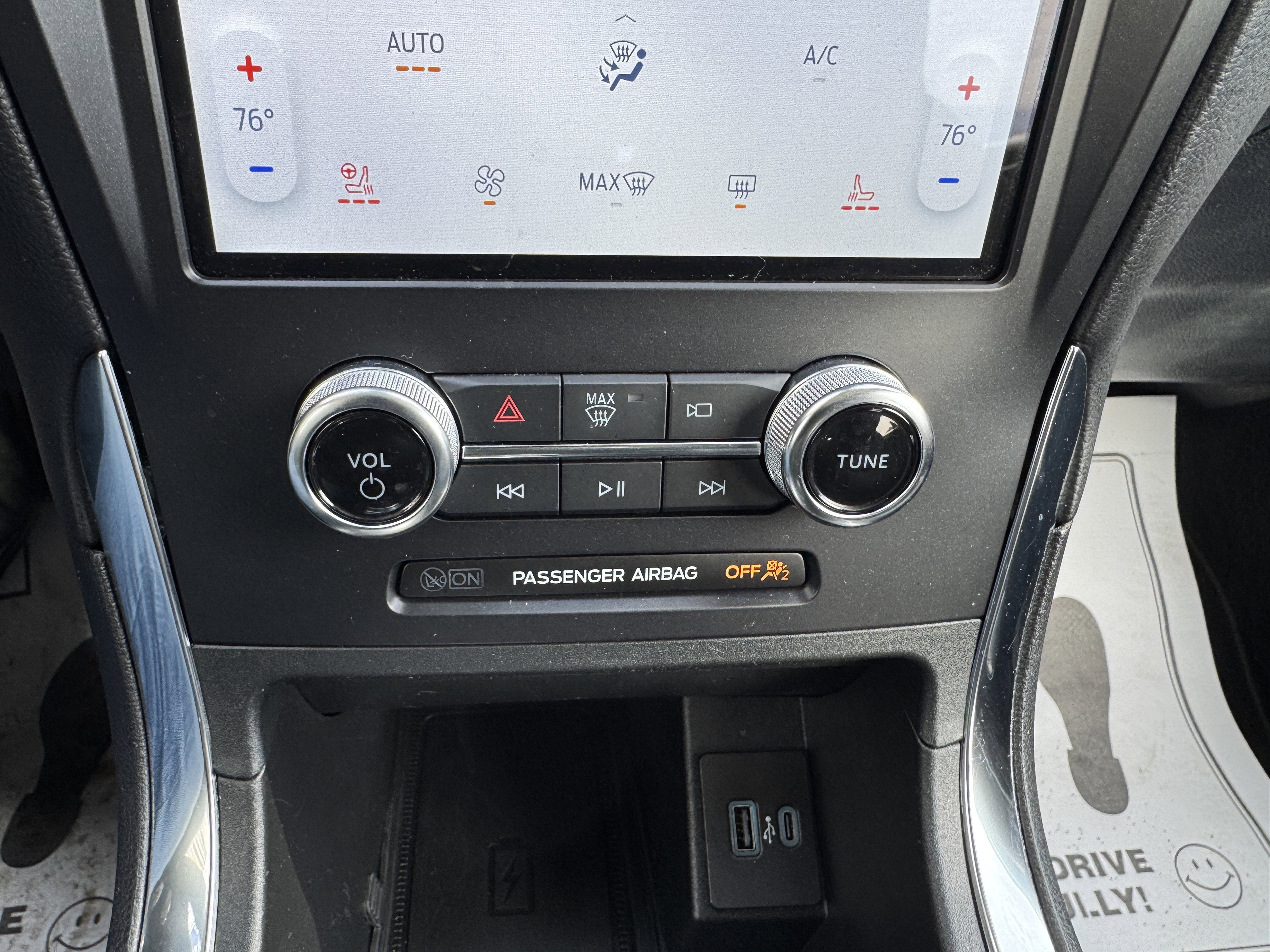 2024 Ford Edge Titanium