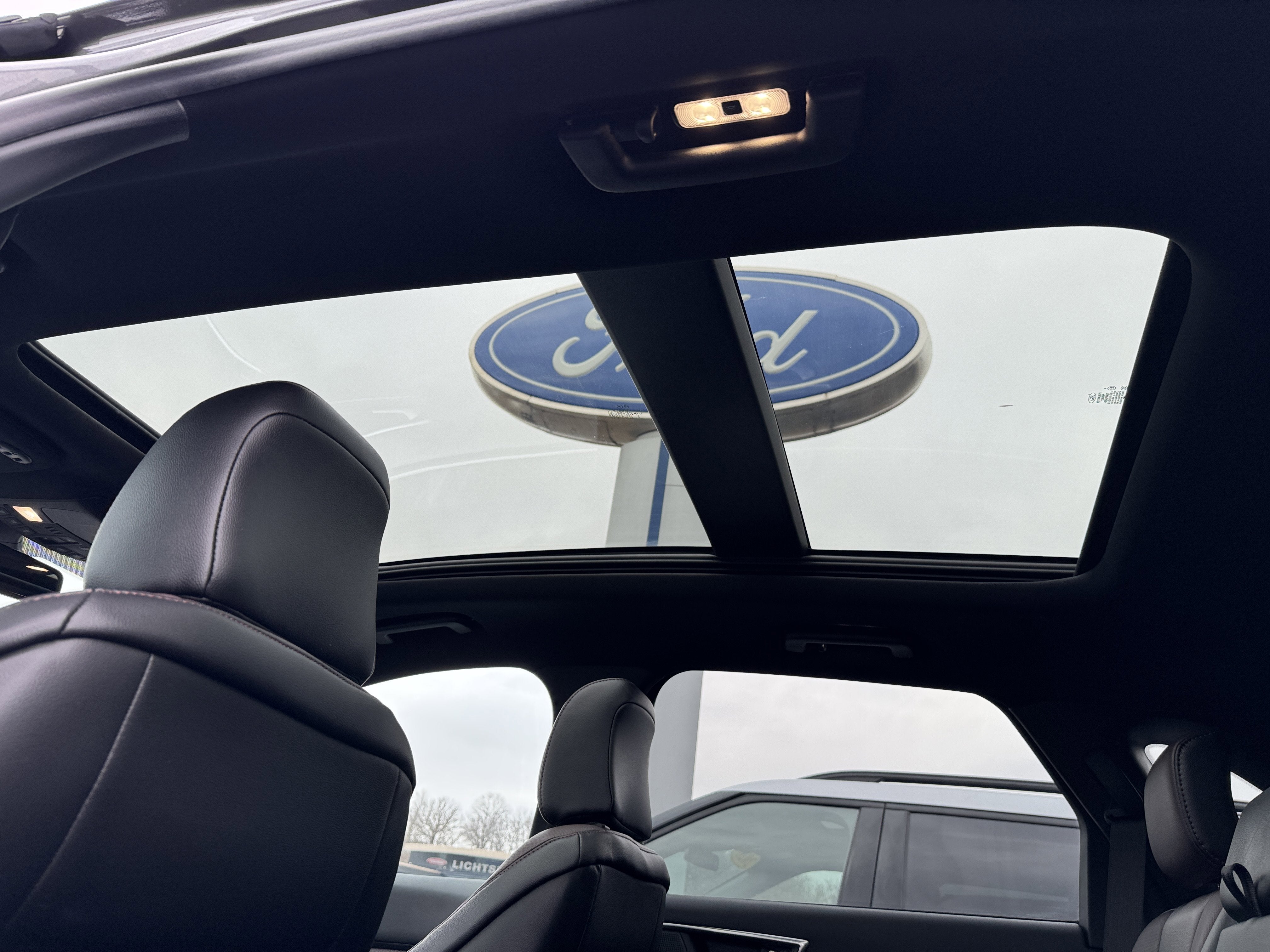 2021 Ford Edge Titanium