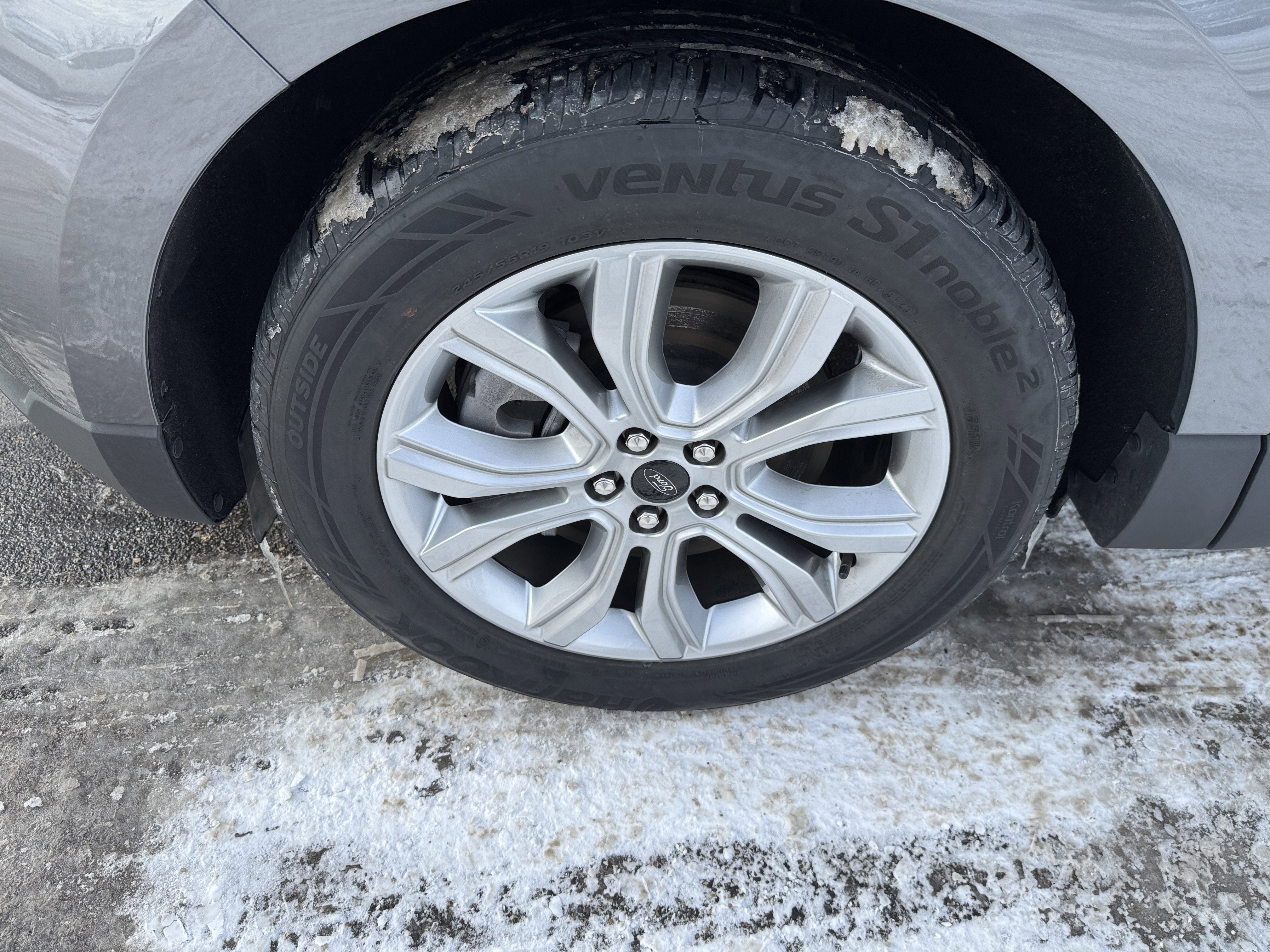 2024 Ford Edge Titanium