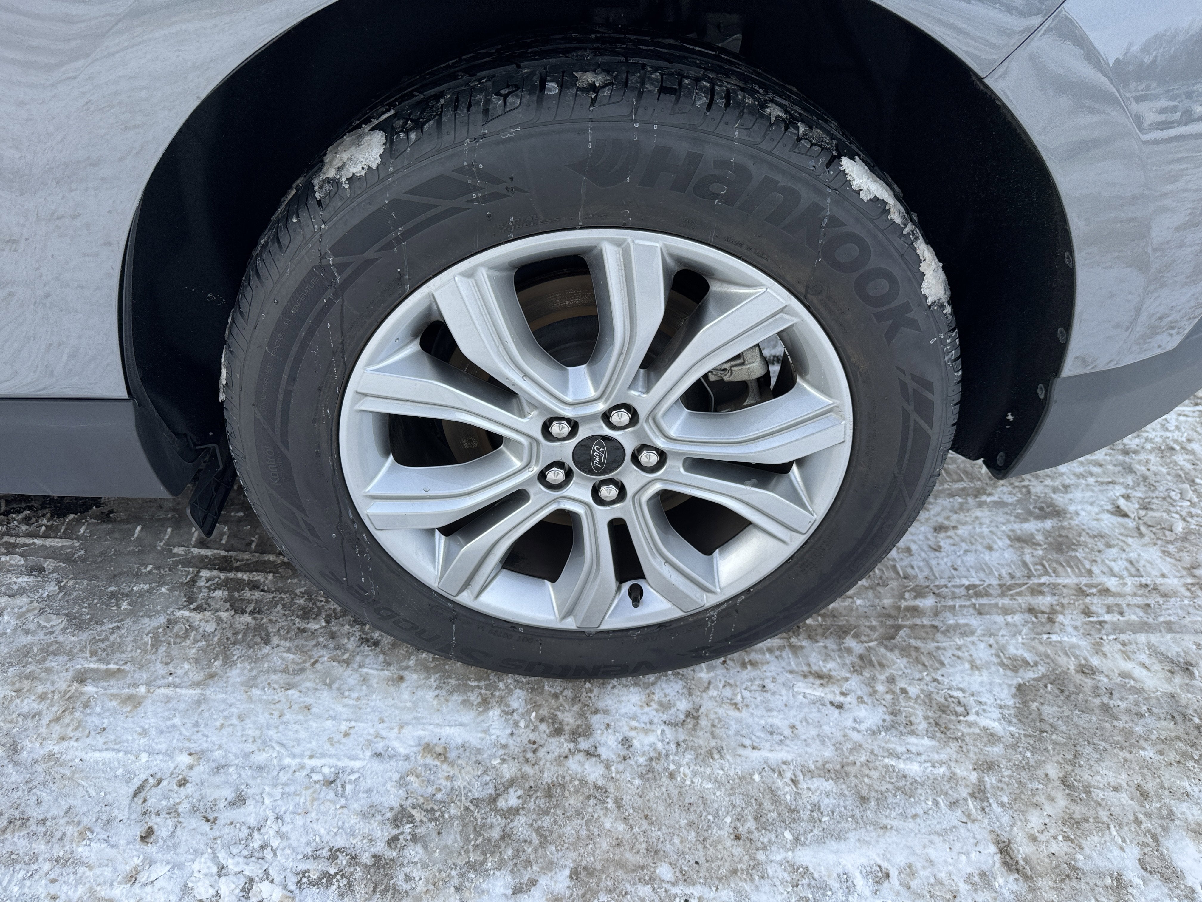 2024 Ford Edge Titanium