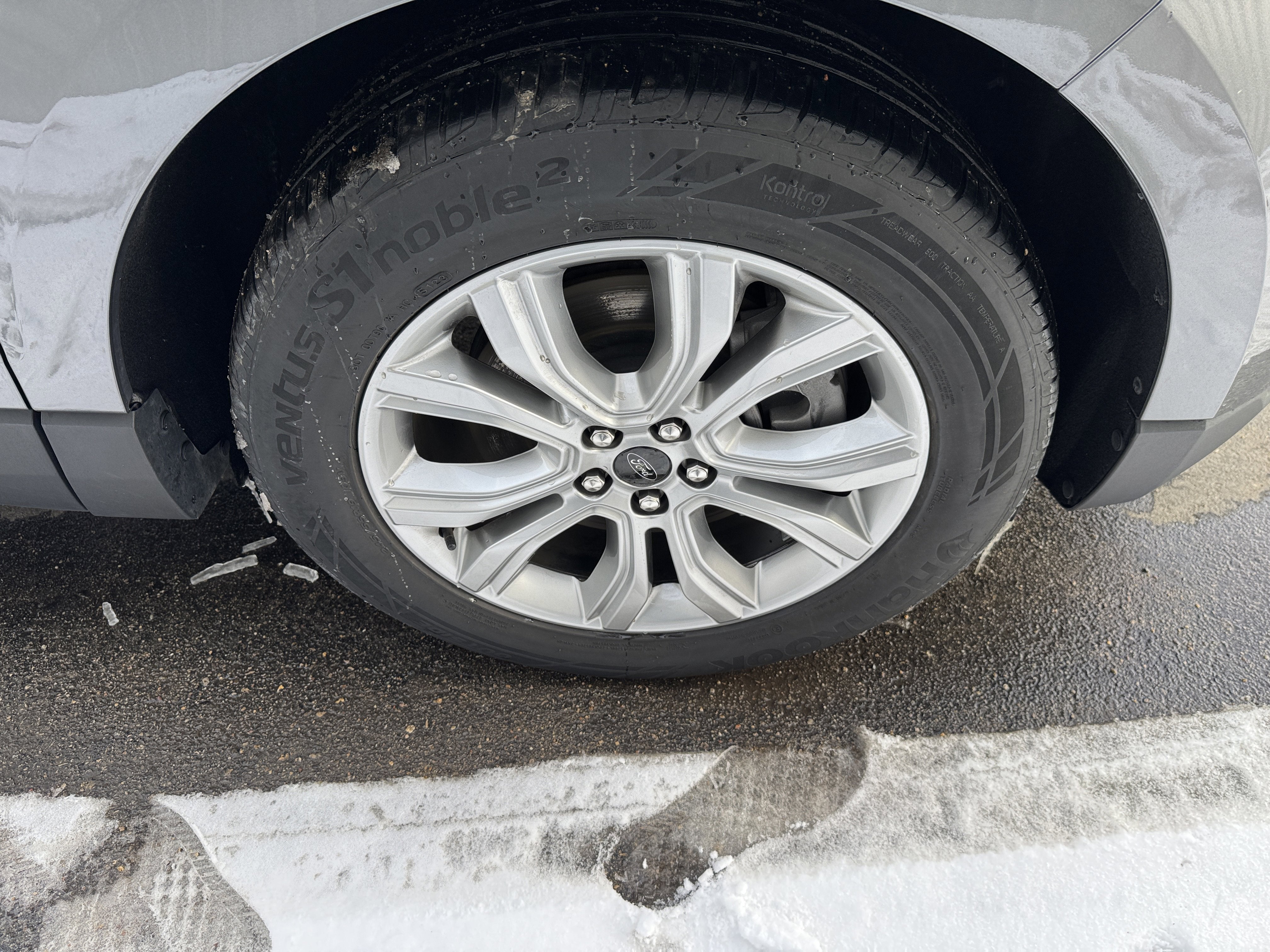 2024 Ford Edge Titanium