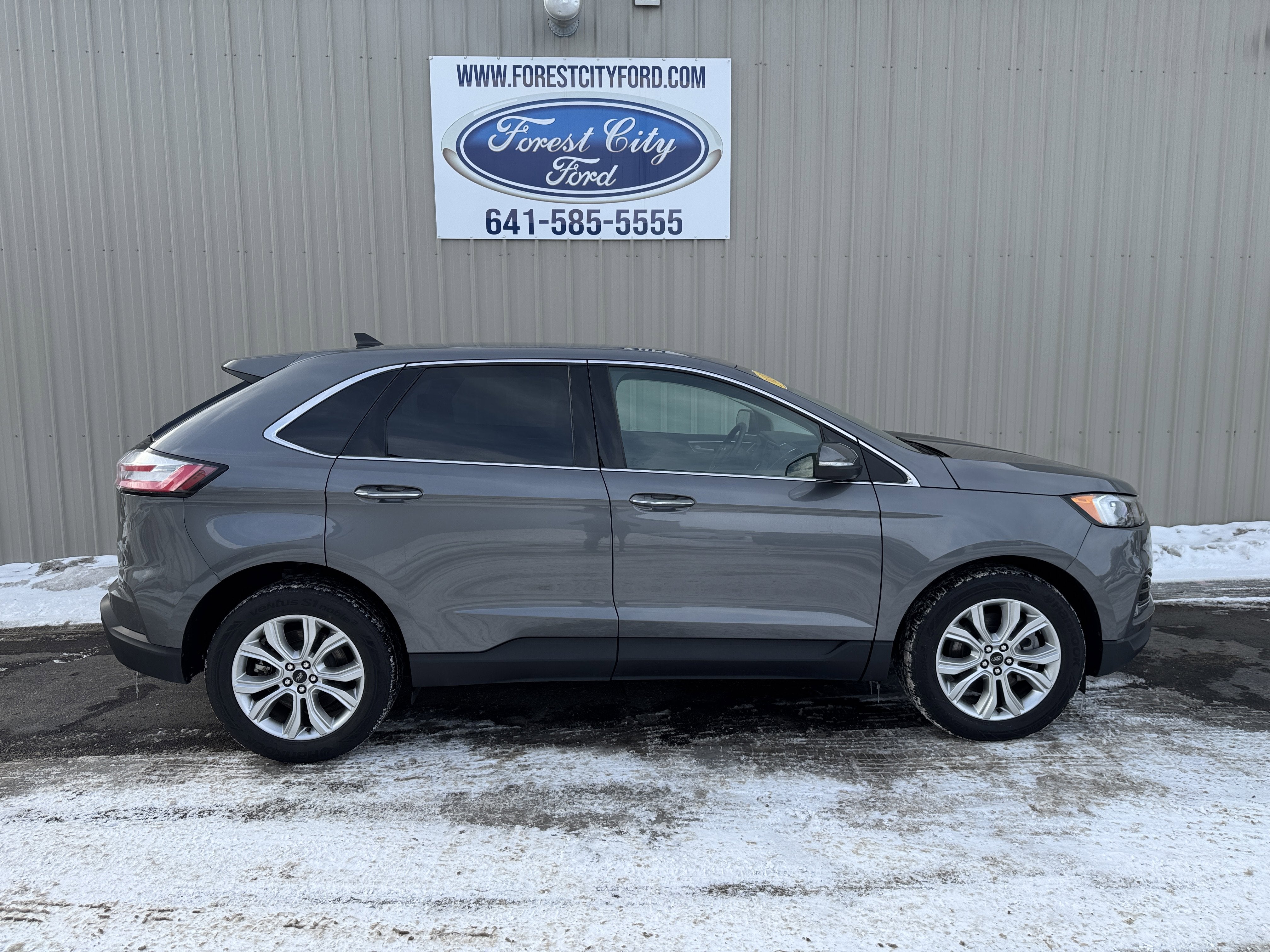 2024 Ford Edge Titanium