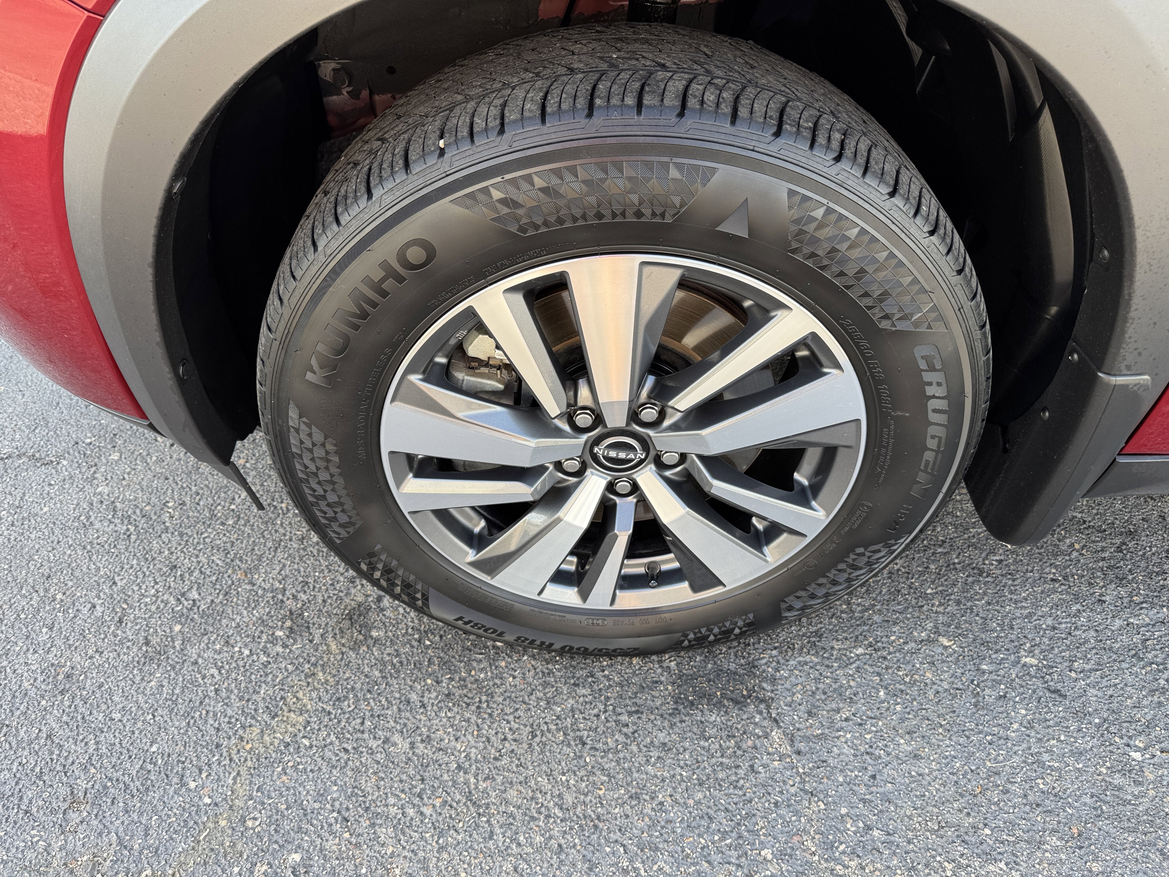 2024 Nissan Pathfinder SL