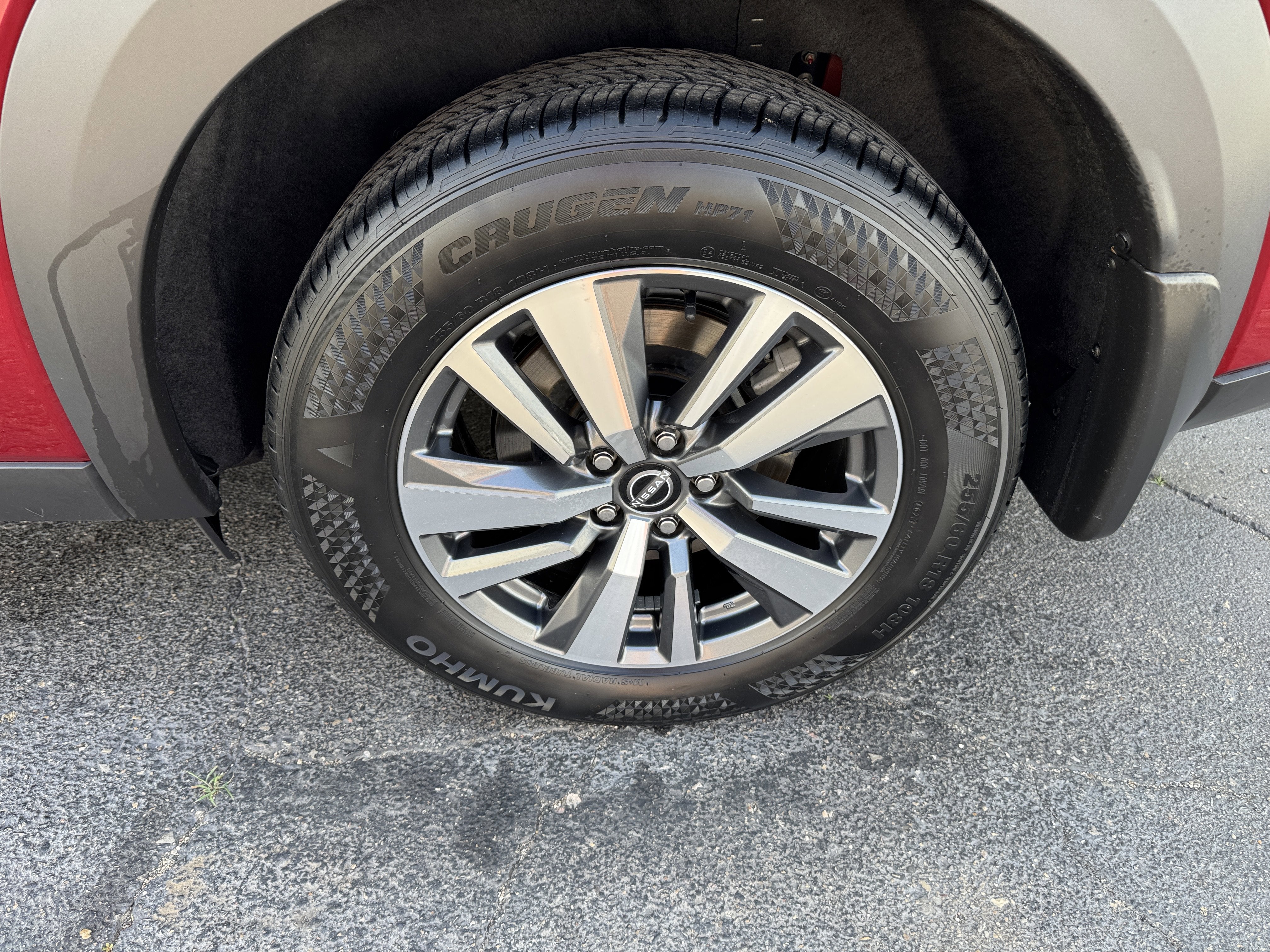 2024 Nissan Pathfinder SL